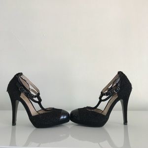 Sondra Roberts New York Black Tweed Heels